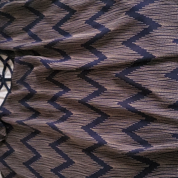 Top - Picture 3 of 4